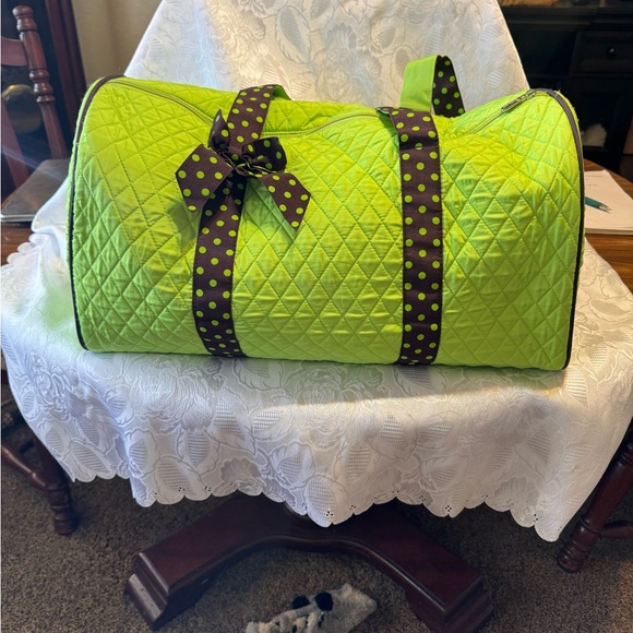 Belvah Quilted Green Duffle Bag - Picture 2 of 2